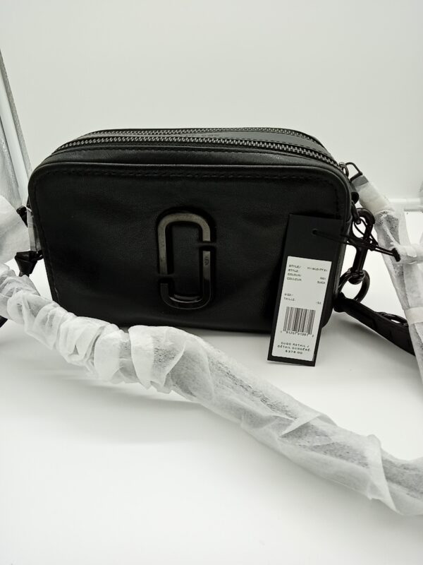 HANDBAGS AND WALLETS SMALL LOT, SHELF PULLS, 5521789, 5 units, PA image 5