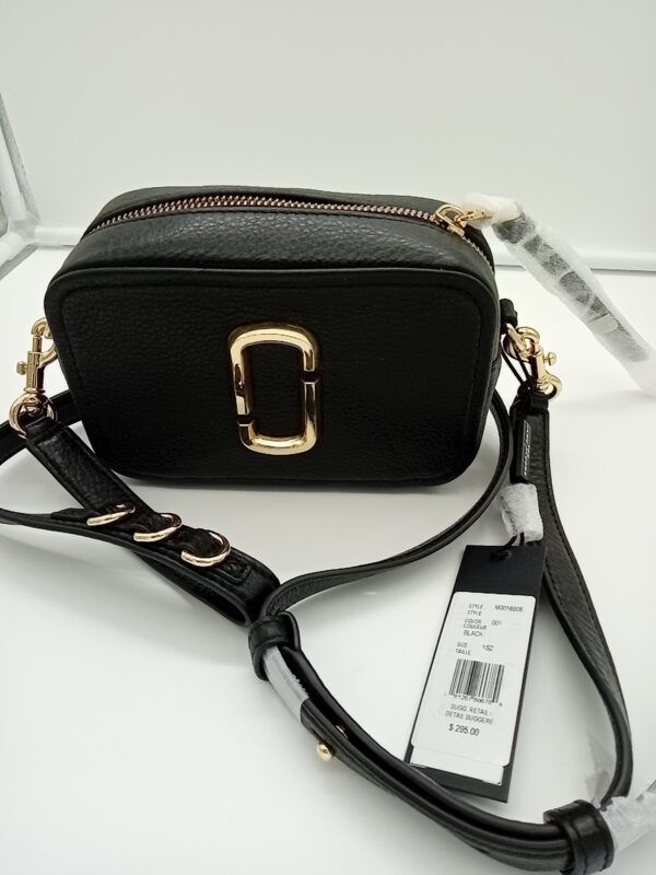HANDBAGS AND WALLETS SMALL LOT, SHELF PULLS, 5521789, 5 units, PA image 2
