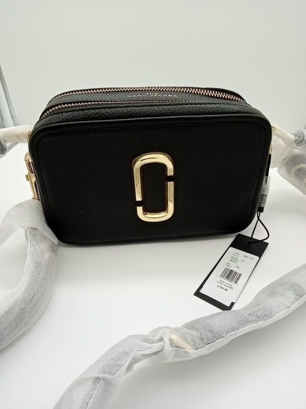 HANDBAGS AND WALLETS SMALL LOT, SHELF PULLS, 5521790, 5 units, PA image 3