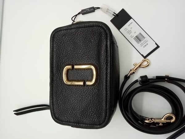 HANDBAGS AND WALLETS SMALL LOT, SHELF PULLS, 5521790, 5 units, PA image 2