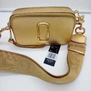 HANDBAGS AND WALLETS SMALL LOT, SHELF PULLS, 5521792, 9 units, PA image 1