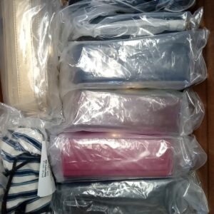 HANDBAGS AND WALLETS SMALL LOT, SHELF PULLS, 5521792, 9 units, PA image 11