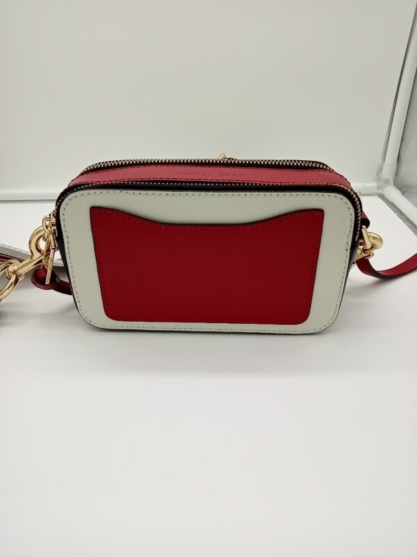 HANDBAGS AND WALLETS SMALL LOT, SHELF PULLS, 5521792, 9 units, PA image 3