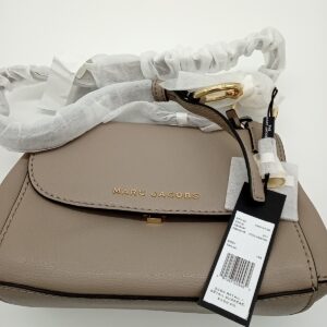HANDBAGS AND WALLETS SMALL LOT, SHELF PULLS, 5521794, 5 units, PA image 2