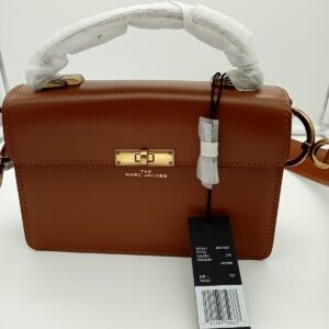 HANDBAGS AND WALLETS SMALL LOT, SHELF PULLS, 5521794, 5 units, PA image 3