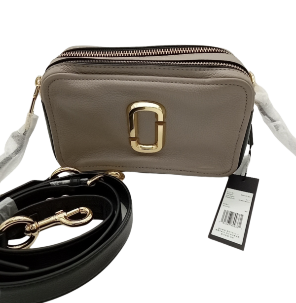 HANDBAGS AND WALLETS SMALL LOT, SHELF PULLS, 5521771, 5 units, PA image 11