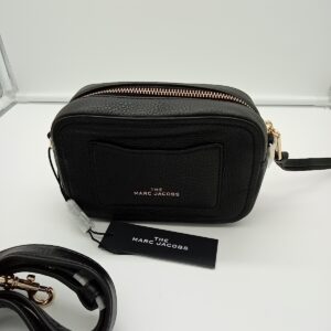 HANDBAGS AND WALLETS SMALL LOT, SHELF PULLS, 5521770, 5 units, PA image 1