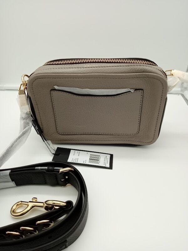 HANDBAGS AND WALLETS SMALL LOT, SHELF PULLS, 5521770, 5 units, PA image 2