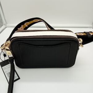 HANDBAGS AND WALLETS SMALL LOT, SHELF PULLS, 5521773, 5 units, PA image 5