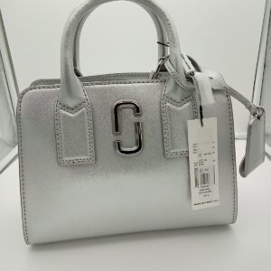 HANDBAGS AND WALLETS SMALL LOT, SHELF PULLS, 5521799, 5 units, PA image 1
