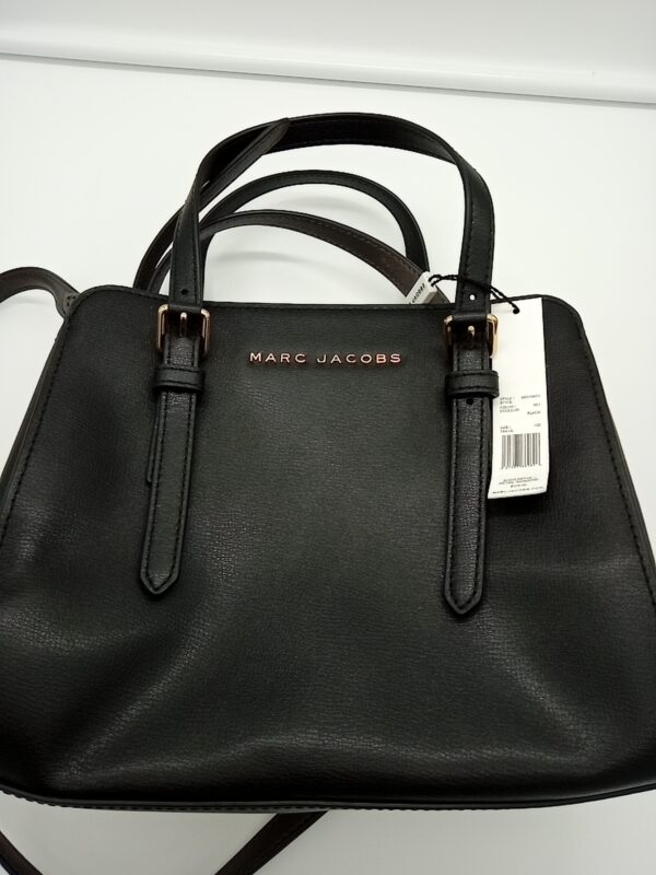 HANDBAGS AND WALLETS SMALL LOT, SHELF PULLS, 5521799, 5 units, PA image 2