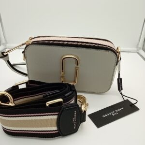 HANDBAGS AND WALLETS SMALL LOT, SHELF PULLS, 5521804, 5 units, PA image 3