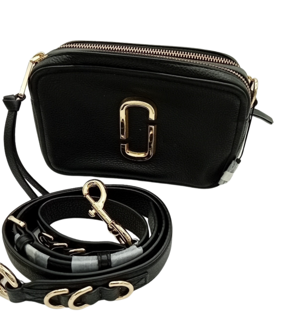 HANDBAGS AND WALLETS SMALL LOT, SHELF PULLS, 5521770, 5 units, PA image 10