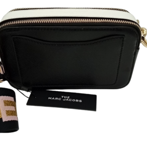 HANDBAGS AND WALLETS SMALL LOT, SHELF PULLS, 5521782, 5 units, PA image 2