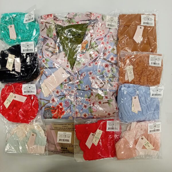 LADIES INTIMATE SMALL LOT, SHELF PULLS, 5522054, 27 units, PA image 1