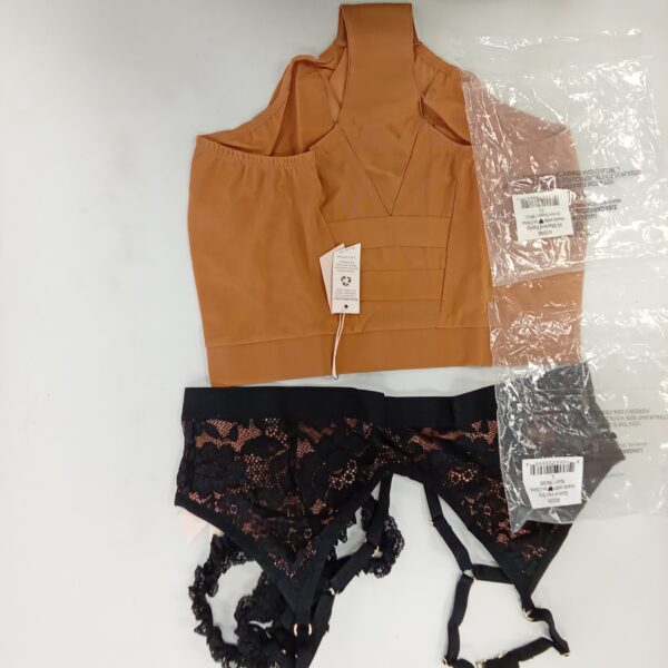 LADIES INTIMATE SMALL LOT, SHELF PULLS, 5522092, 29 units, PA image 2