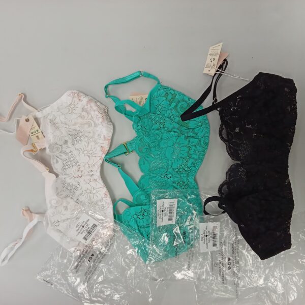 LADIES INTIMATE SMALL LOT, SHELF PULLS, 5522106, 32 units, PA image 3