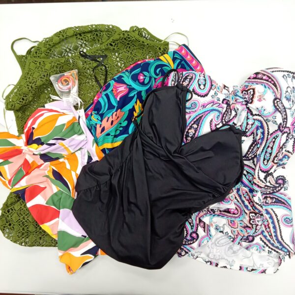 LADIES SWIMWEAR SMALL LOT, SHELF PULLS, 5522143, 52 units, PA image 11