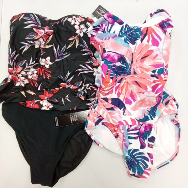 LADIES SWIMWEAR SMALL LOT, SHELF PULLS, 5522144, 56 units, PA image 11