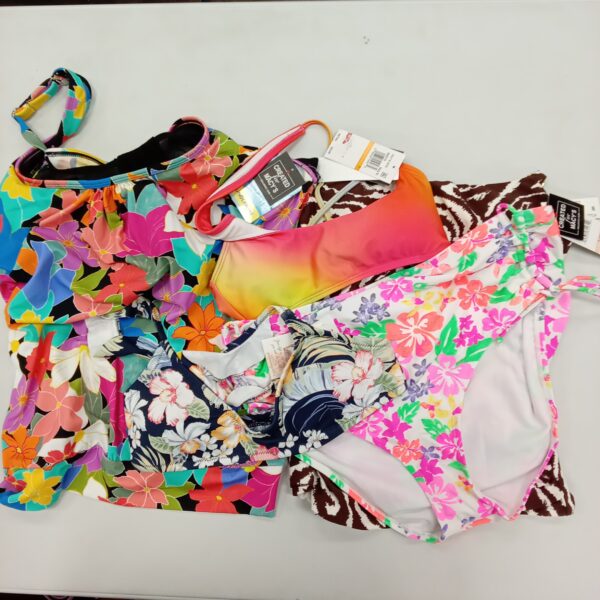 LADIES SWIMWEAR SMALL LOT, SHELF PULLS, 5522145, 54 units, PA image 11