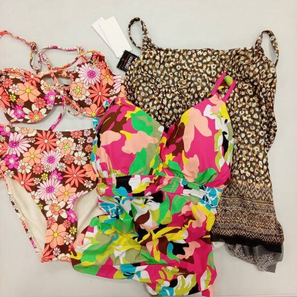 LADIES SWIMWEAR SMALL LOT, SHELF PULLS, 5522145, 54 units, PA image 6