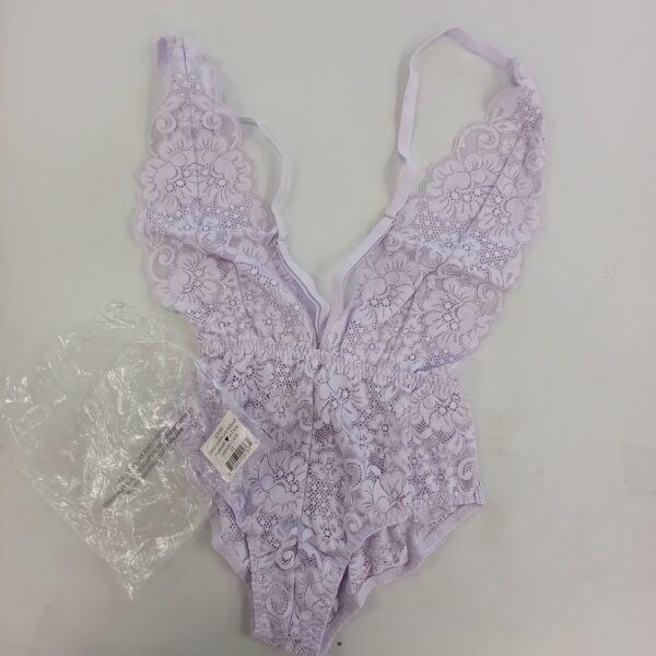 LADIES INTIMATE SMALL LOT, SHELF PULLS, 5522263, 24 units, PA image 3