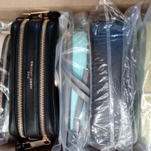 HANDBAGS AND WALLETS SMALL LOT, SHELF PULLS, 5521778, 5 units, PA image 8