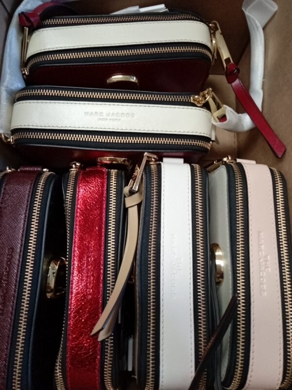 HANDBAGS AND WALLETS SMALL LOT, SHELF PULLS, 5521805, 6 units, PA image 7
