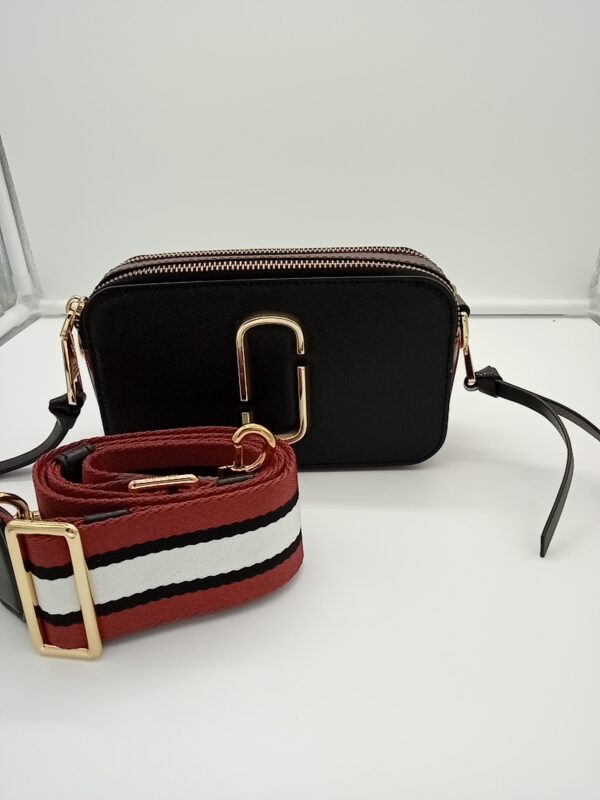 HANDBAGS AND WALLETS SMALL LOT, SHELF PULLS, 5521805, 6 units, PA image 4