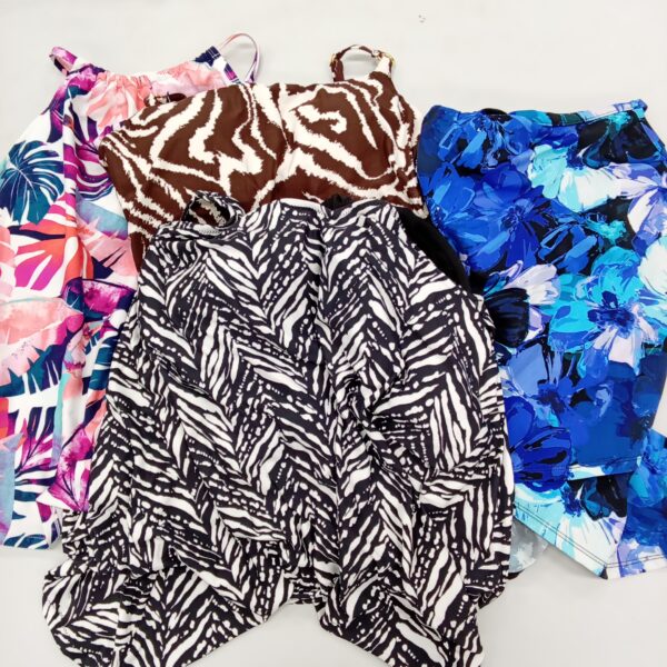 LADIES SWIMWEAR SMALL LOT, SHELF PULLS, 5522141, 60 units, PA image 2