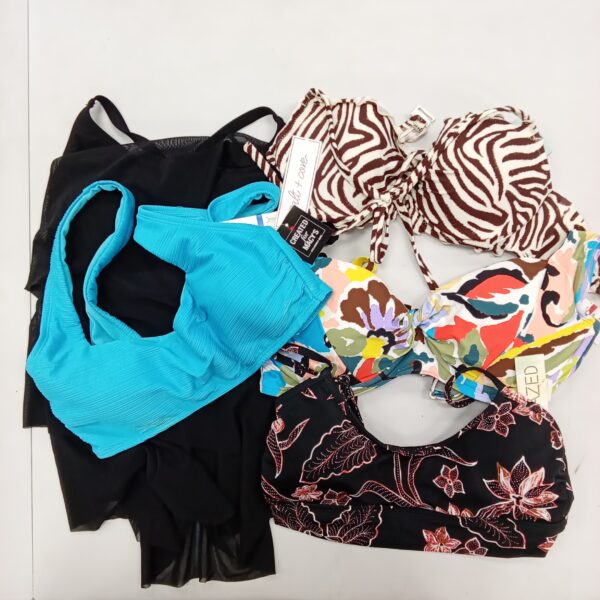 LADIES SWIMWEAR SMALL LOT, SHELF PULLS, 5522141, 60 units, PA image 3