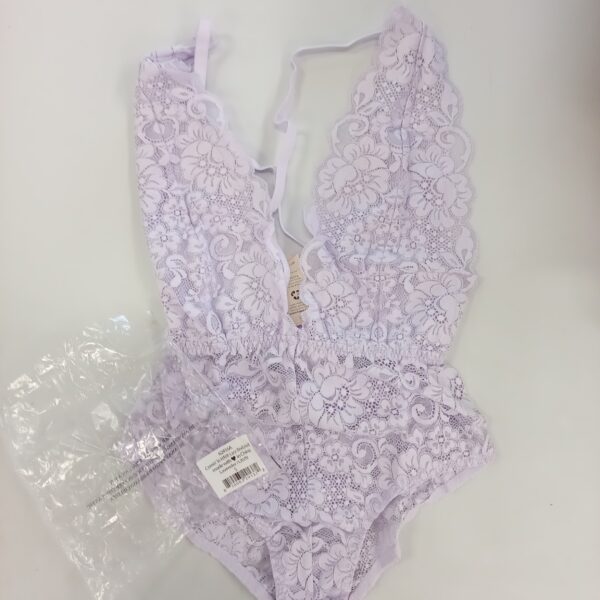 LADIES INTIMATE SMALL LOT, SHELF PULLS, 5522275, 26 units, PA image 3