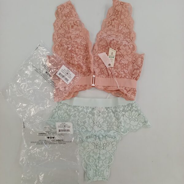 LADIES INTIMATE SMALL LOT, SHELF PULLS, 5522278, 28 units, PA image 4