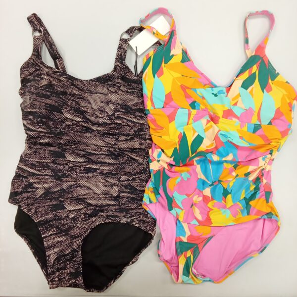 LADIES SWIMWEAR SMALL LOT, SHELF PULLS, 5522387, 21 units, PA image 3