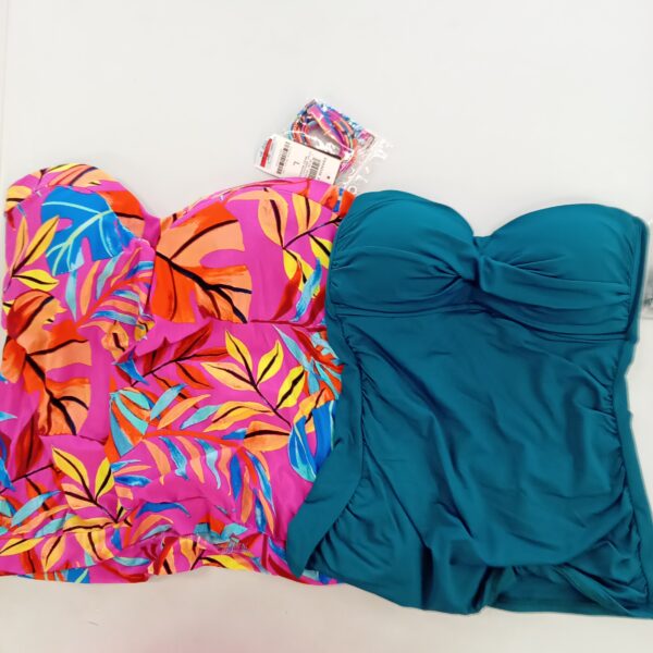 LADIES SWIMWEAR SMALL LOT, SHELF PULLS, 5522396, 18 units, PA image 2