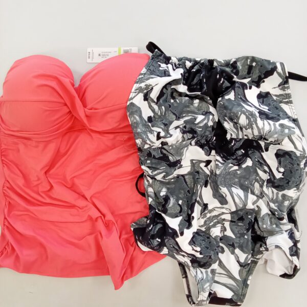 LADIES SWIMWEAR SMALL LOT, SHELF PULLS, 5522397, 18 units, PA image 1