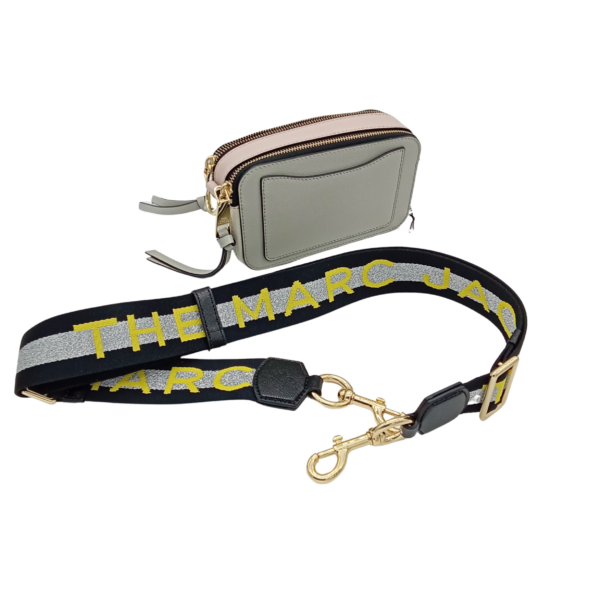 HANDBAGS AND WALLETS SMALL LOT, SHELF PULLS, 5522377, 4 units, PA - Image 3