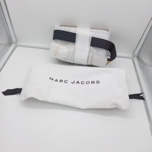 HANDBAGS AND WALLETS SMALL LOT, SHELF PULLS, 5522381, 2 units, PA image 2