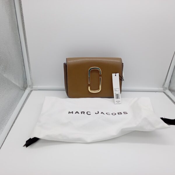 HANDBAGS AND WALLETS SMALL LOT, SHELF PULLS, 5522382, 2 units, PA image 4