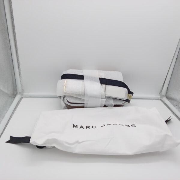 HANDBAGS AND WALLETS SMALL LOT, SHELF PULLS, 5522382, 2 units, PA image 3