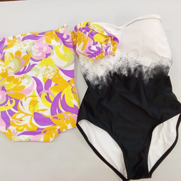 LADIES SWIMWEAR SMALL LOT, SHELF PULLS, 5522394, 25 units, PA image 1