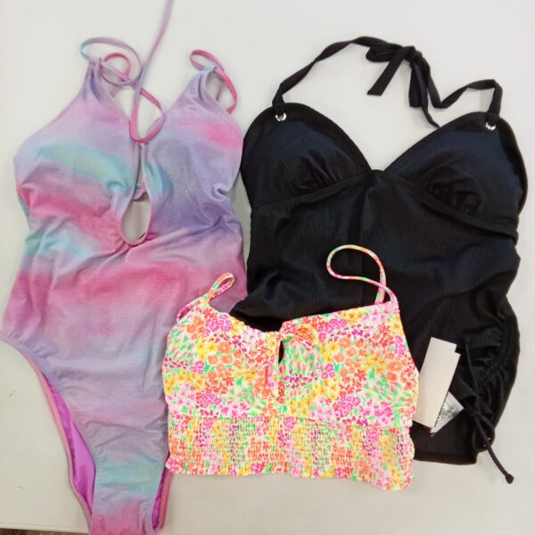 LADIES SWIMWEAR SMALL LOT, SHELF PULLS, 5522394, 25 units, PA image 2
