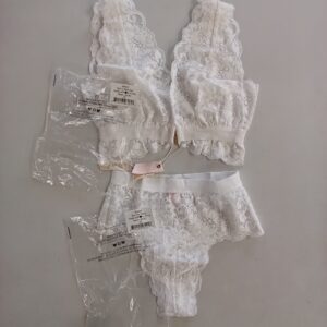 LADIES INTIMATE SMALL LOT, SHELF PULLS, 5522666, 26 units, PA image 6