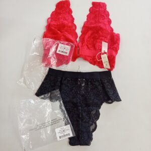 LADIES INTIMATE SMALL LOT, SHELF PULLS, 5522680, 26 units, PA image 3