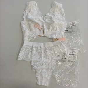 LADIES INTIMATE SMALL LOT, SHELF PULLS, 5522765, 26 units, PA image 5