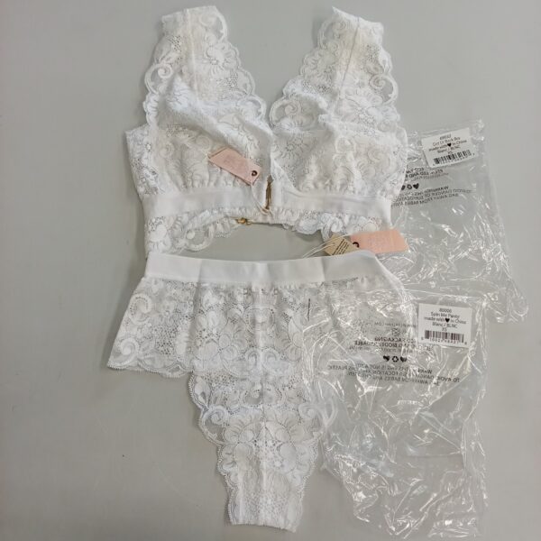 LADIES INTIMATE SMALL LOT, SHELF PULLS, 5522765, 26 units, PA image 5