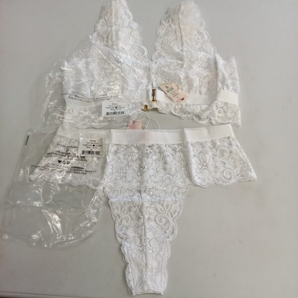 LADIES INTIMATE SMALL LOT, SHELF PULLS, 5522769, 29 units, PA image 4