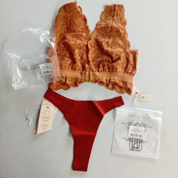 LADIES INTIMATE SMALL LOT, SHELF PULLS, 5522648, 22 units, PA image 5