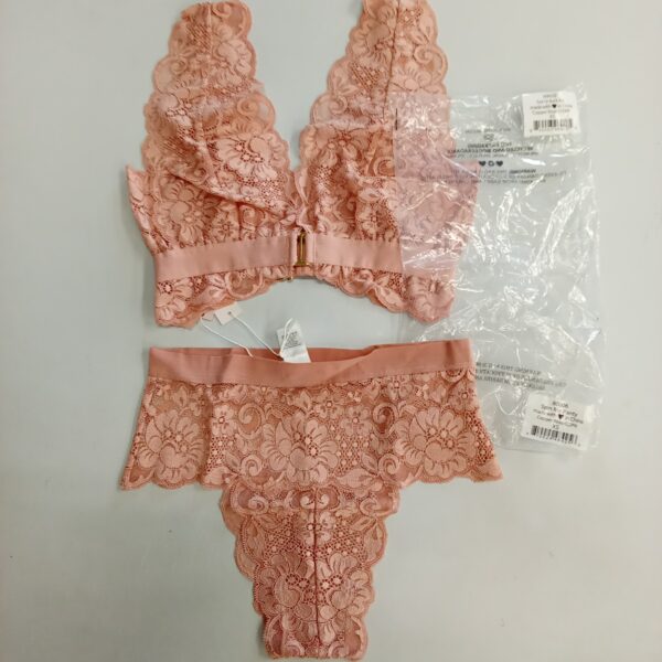 LADIES INTIMATE SMALL LOT, SHELF PULLS, 5522771, 28 units, PA image 7