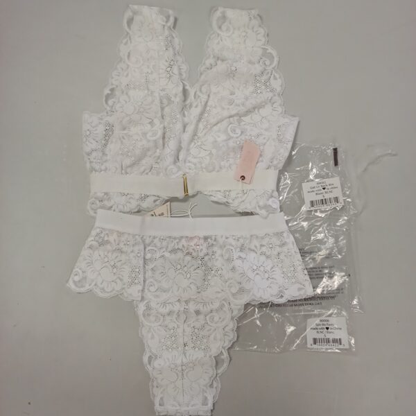 LADIES INTIMATE SMALL LOT, SHELF PULLS, 5522968, 21 units, PA image 4